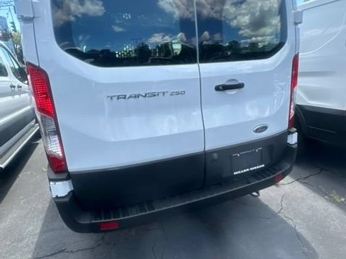 Used 2025 Ford Transit 250 Low Roof w/ Exterior Upgrade Package RWD image 5