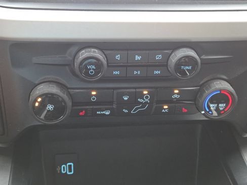 Used 2023 Ford F350 XLT w/ XLT Premium Package AWD/4WD image 35
