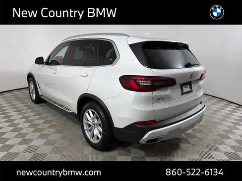 Used 2022 BMW X5 xDrive40i w/ Premium Package AWD/4WD image 5