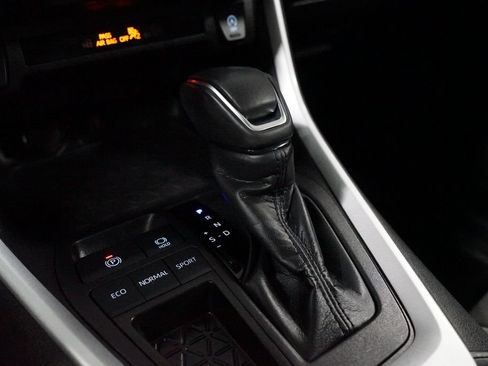 Certified 2025 Toyota RAV4 XLE Premium FWD image 21
