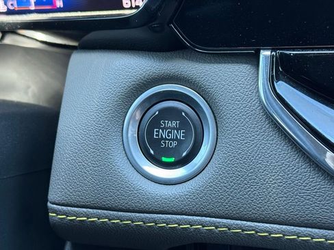 Used 2024 Chevrolet Colorado ZR2 w/ Technology Package AWD/4WD image 22