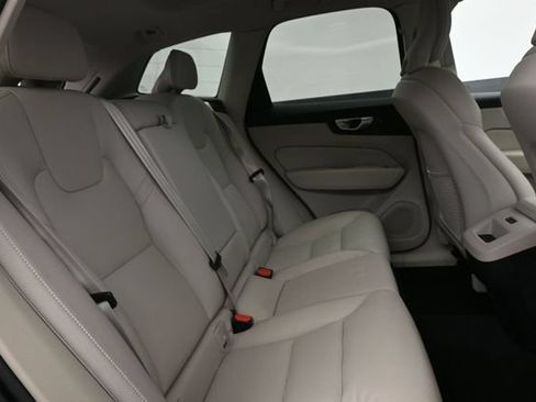 Used 2024 Volvo XC60 B5 Core w/ Climate Package AWD/4WD image 30