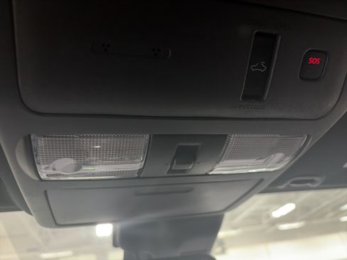 Used 2022 Nissan Frontier PRO-4X w/ Pro-4X Premium Package AWD/4WD image 25