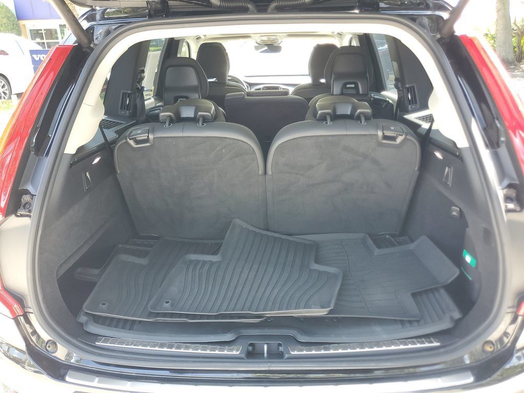 Certified 2024 Volvo XC90 B5 Plus w/ Protection Package Premier AWD/4WD image 8