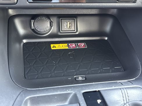 Used 2025 Toyota RAV4 XLE Premium w/ Weather Package FWD image 29