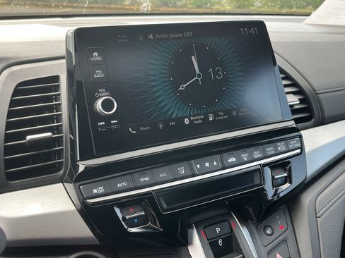 Used 2025 Honda Odyssey Sport-L image 23