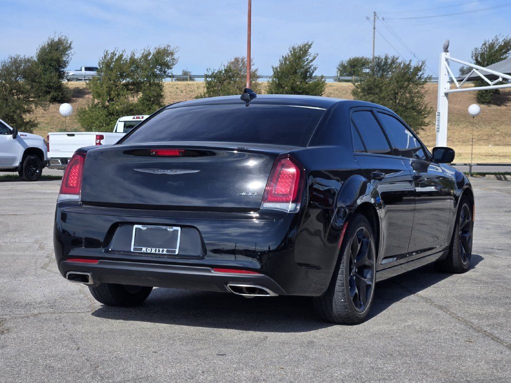 Used 2023 Chrysler 300 Touring w/ Sport Appearance Package RWD image 7
