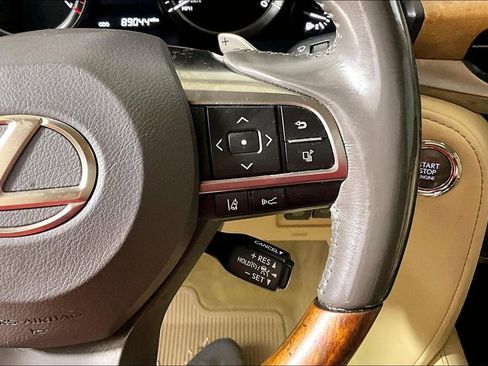 Used 2016 Lexus LX 570 4WD w/ Luxury Package image 15