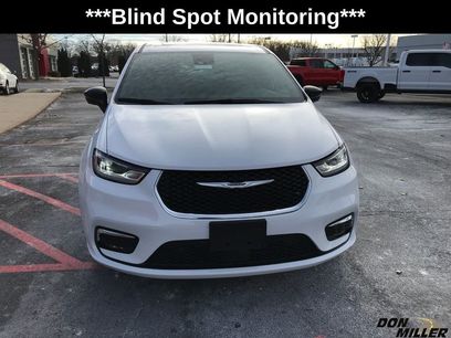 New 2026 Chrysler Pacifica Limited