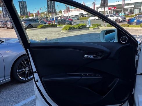 Used 2018 Acura RDX FWD image 16