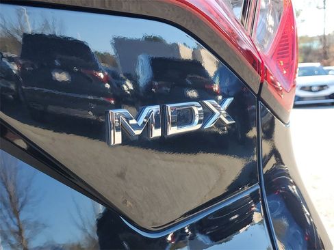Certified 2023 Acura MDX FWD w/ Technology Package image 8