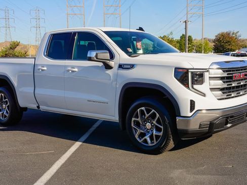 New 2026 GMC Sierra 1500 SLE w/ Preferred Package AWD/4WD image 6