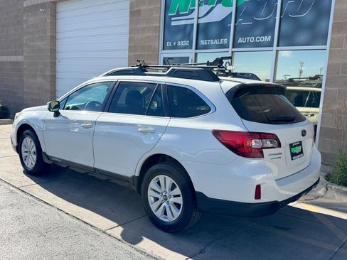 Used 2015 Subaru Outback 2.5i Premium AWD/4WD image 5