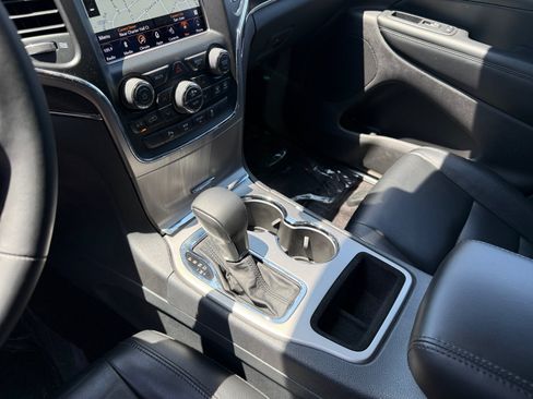 Used 2018 Jeep Grand Cherokee Limited RWD image 13