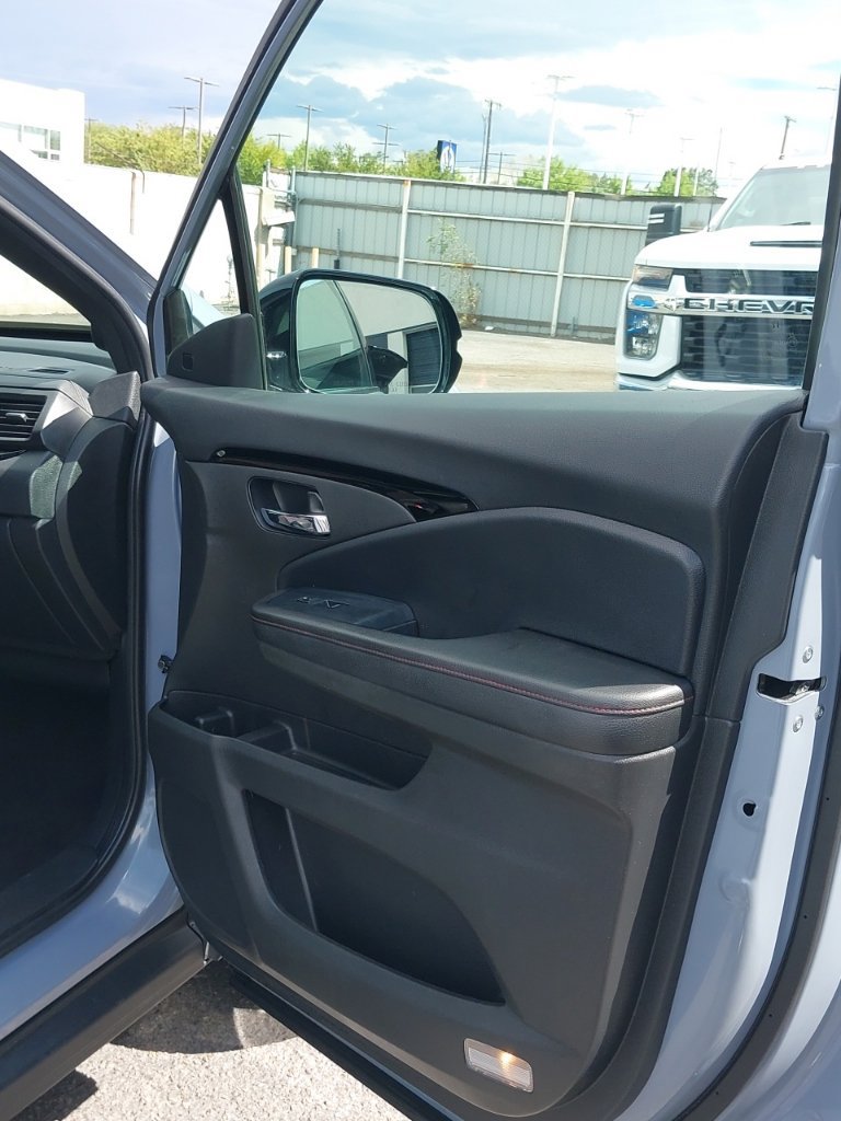 Used 2023 Honda Ridgeline Black Edition image 12