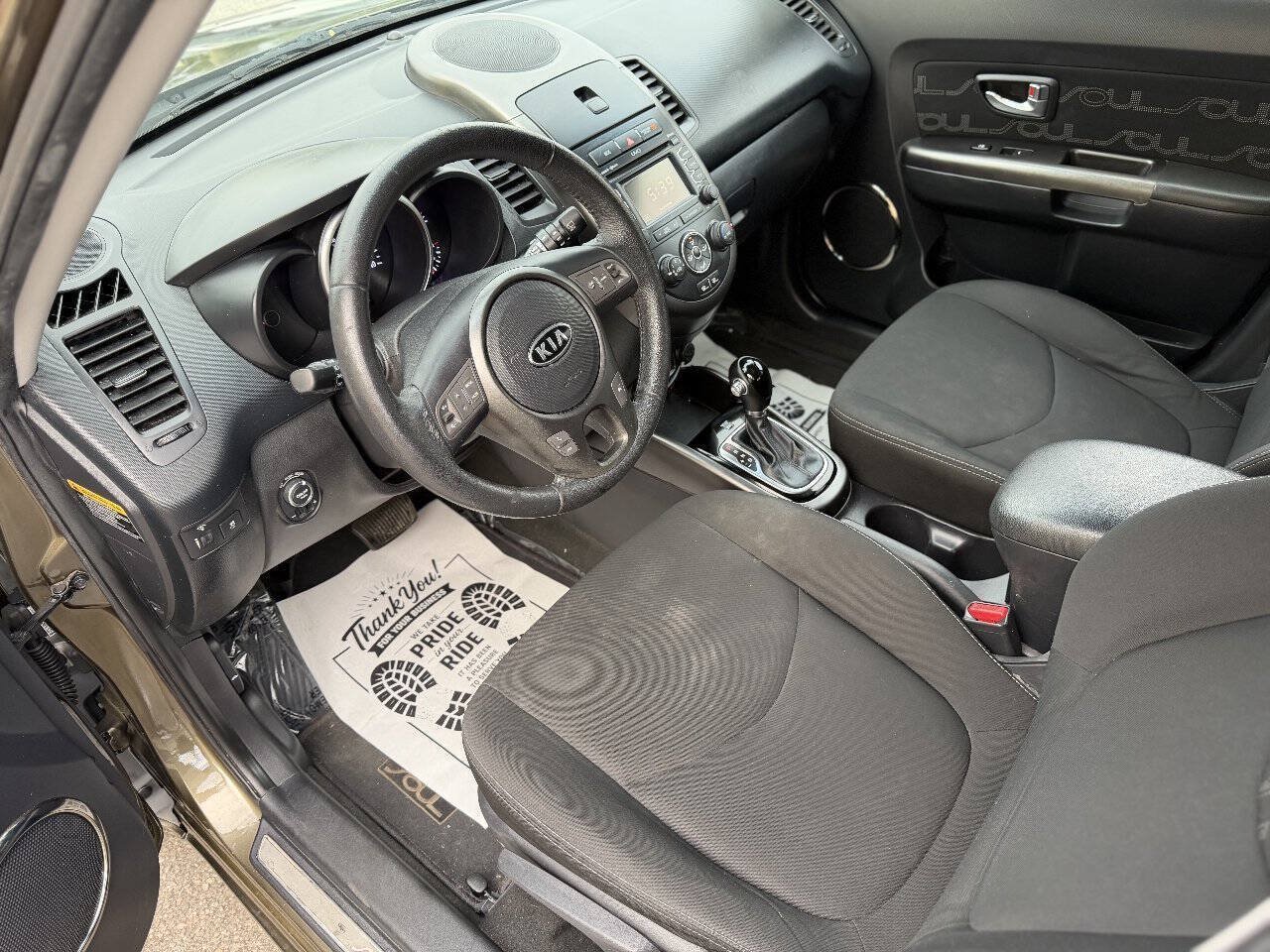 Used 2012 Kia Soul + w/ Audio Pkg FWD image 10