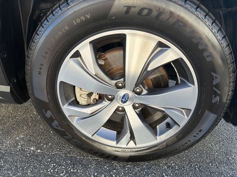 Used 2021 Subaru Ascent Premium w/ Convenience Package AWD/4WD image 9