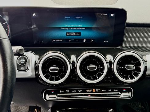 Certified 2022 Mercedes-Benz GLB 250 4MATIC image 27