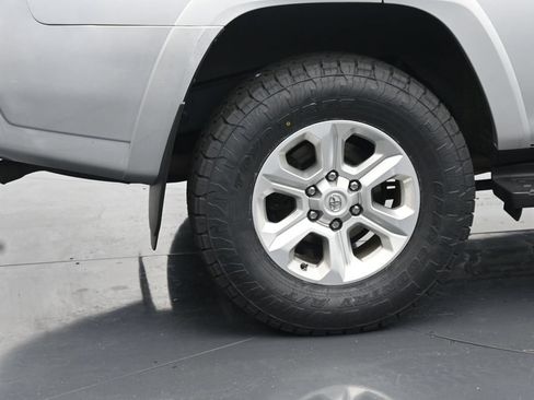Used 2022 Toyota 4Runner SR5 Premium AWD/4WD image 10