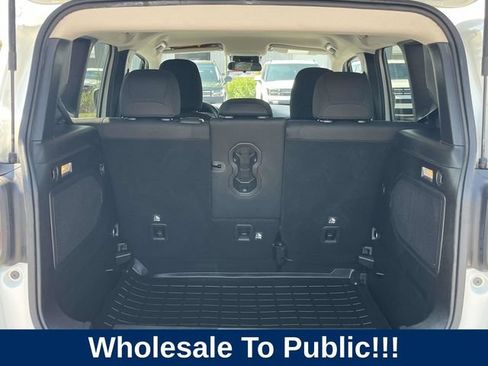 Used 2015 Jeep Renegade Latitude w/ Popular Equipment Group FWD image 20