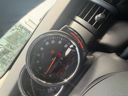 Used 2019 MINI Cooper 2-Door Hardtop image 2