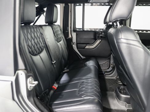 Used 2015 Jeep Wrangler Unlimited Sport w/ Quick Order Package 24S AWD/4WD image 19