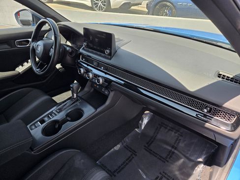 Used 2023 Honda Civic Sport image 29