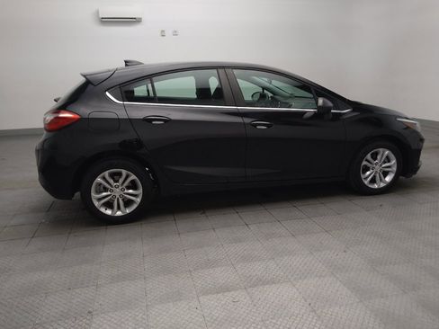 Used 2019 Chevrolet Cruze LT FWD image 10