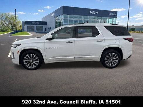 Used 2023 Chevrolet Traverse Premier AWD/4WD image 7