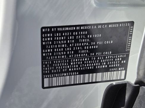 Certified 2023 Volkswagen Taos SE FWD image 18