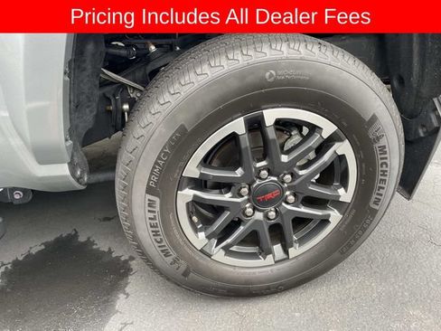 Used 2024 Toyota Tacoma TRD Sport AWD/4WD image 4