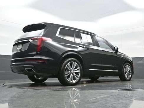 Used 2023 Cadillac XT6 Premium Luxury FWD image 31