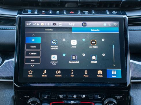 Used 2023 Jeep Grand Cherokee Trailhawk w/ Luxury Tech Group III image 23