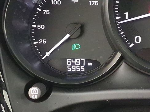 New 2025 Porsche Macan image 21