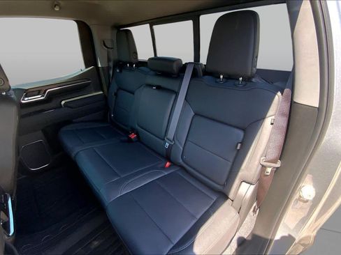 Used 2024 GMC Sierra 1500 SLT AWD/4WD image 21