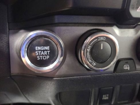 Used 2023 Toyota Tacoma TRD Off-Road AWD/4WD image 32