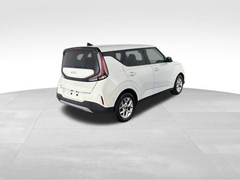 Certified 2023 Kia Soul LX w/ Option Group 015 FWD image 7