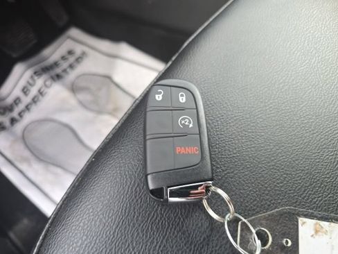 Used 2025 Jeep Compass Limited AWD/4WD image 27