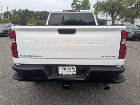 Used 2024 Chevrolet Silverado 2500 Custom w/ Custom Value Package AWD/4WD image 5