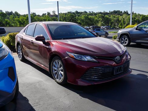 Used 2020 Toyota Camry LE FWD image 2