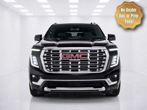 Used 2026 GMC Yukon Denali w/ Sun & Power Step Package AWD/4WD image 1