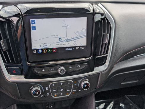 Used 2023 Chevrolet Traverse RS image 30