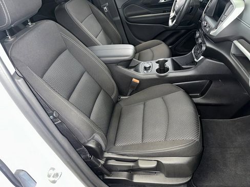 Certified 2022 GMC Terrain SLE w/ Driver Convenience Package image 32