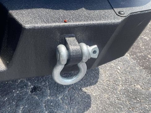 Used 2025 Jeep Wrangler Sport AWD/4WD image 5