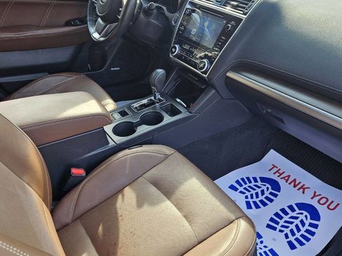 Used 2018 Subaru Outback 2.5i Touring image 17