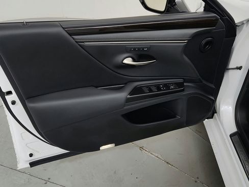 Used 2019 Lexus ES 350 w/ Premium Package FWD image 18