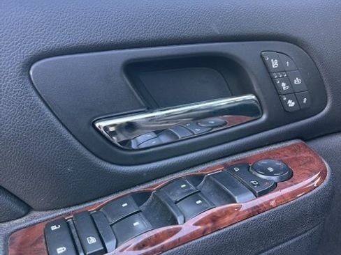 Used 2013 GMC Yukon XL 2500 SLT image 9