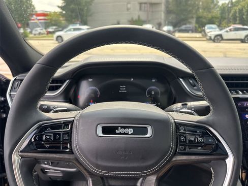 Used 2023 Jeep Grand Cherokee L Overland AWD/4WD image 19