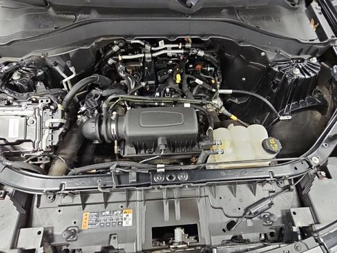 Used 2022 Ford Explorer XLT w/ Equipment Group 202A AWD/4WD image 43