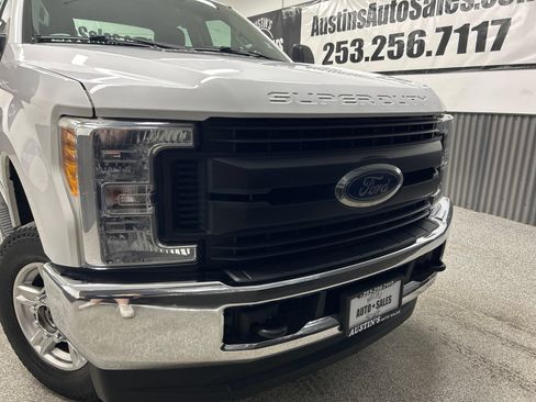 Used 2017 Ford F250 XL w/ Power Equipment Group AWD/4WD image 2